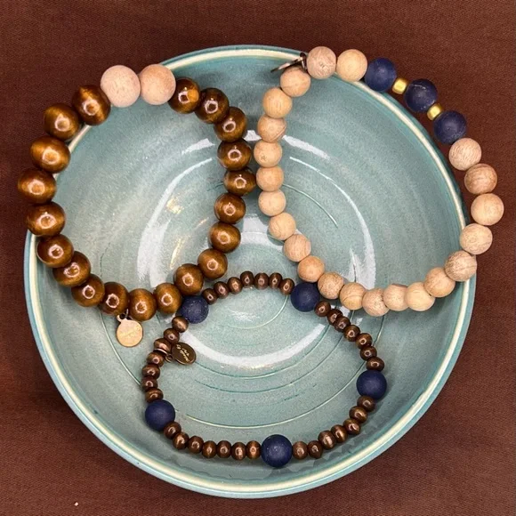 Handmade by VV set of 3 stretch bracelets - Picture 6 of 7